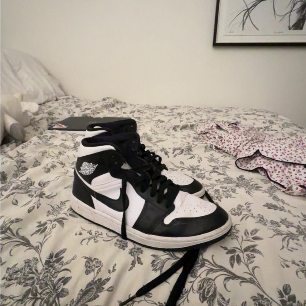 Air jordan’s 1 8.5